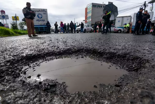 baches-carreteras-sheinbaum