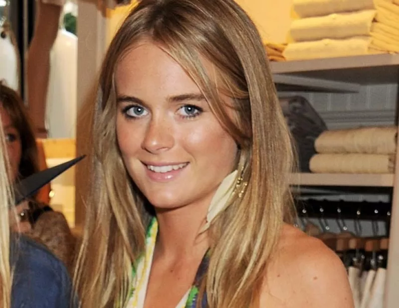 Ahora que la novia de Harry  esta en el ojo público, pues se especula que pronto le darán anillo de compromiso, te decimos algunas cosas de su vida.