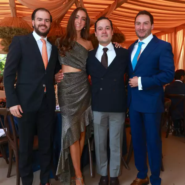 Adrián Laris, Jimena González , Ignacio León de la Barra y L