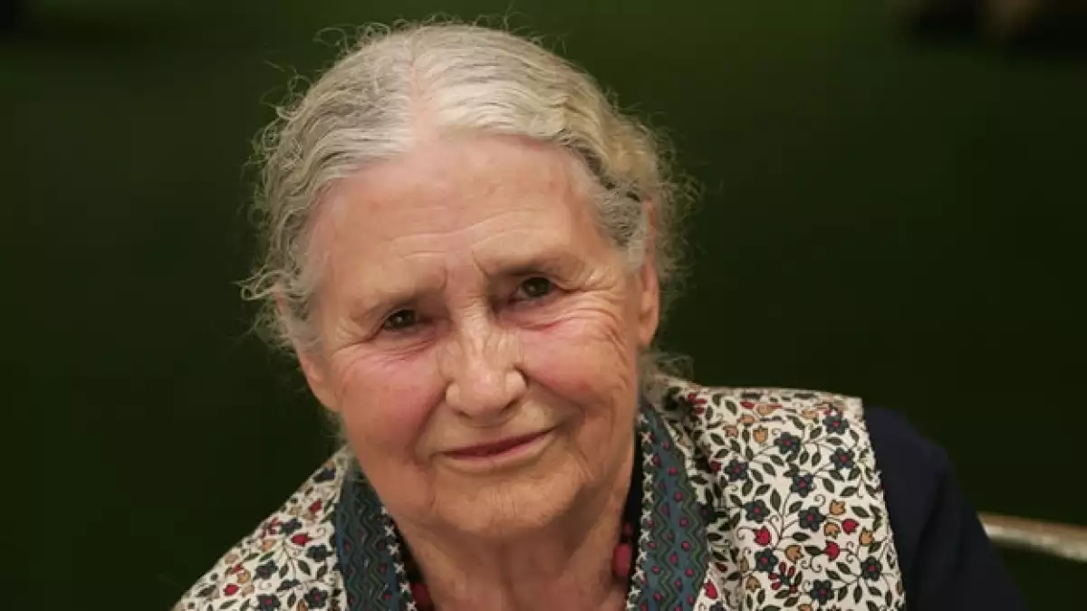 La escritora britanica Doris Lessing muere