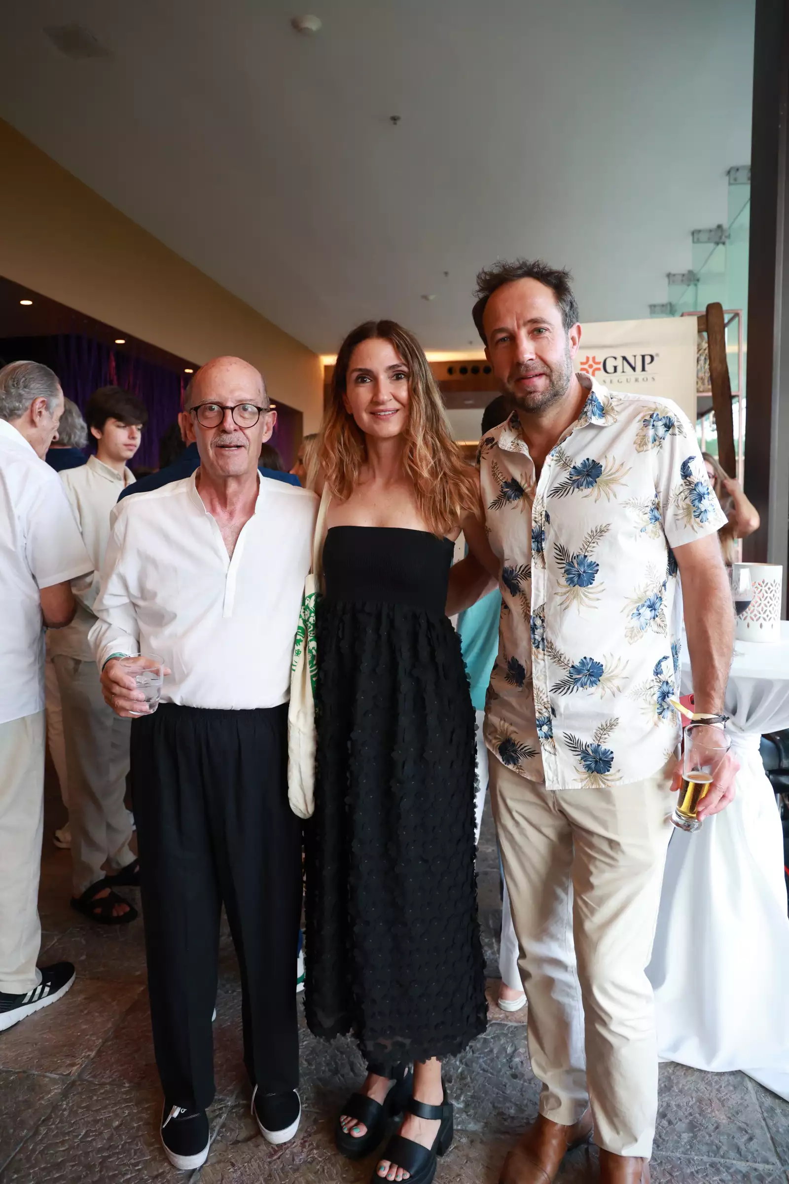 Manuel Alvarez Fuentes , Lorenza Reyes Retana y Michael Kaller 