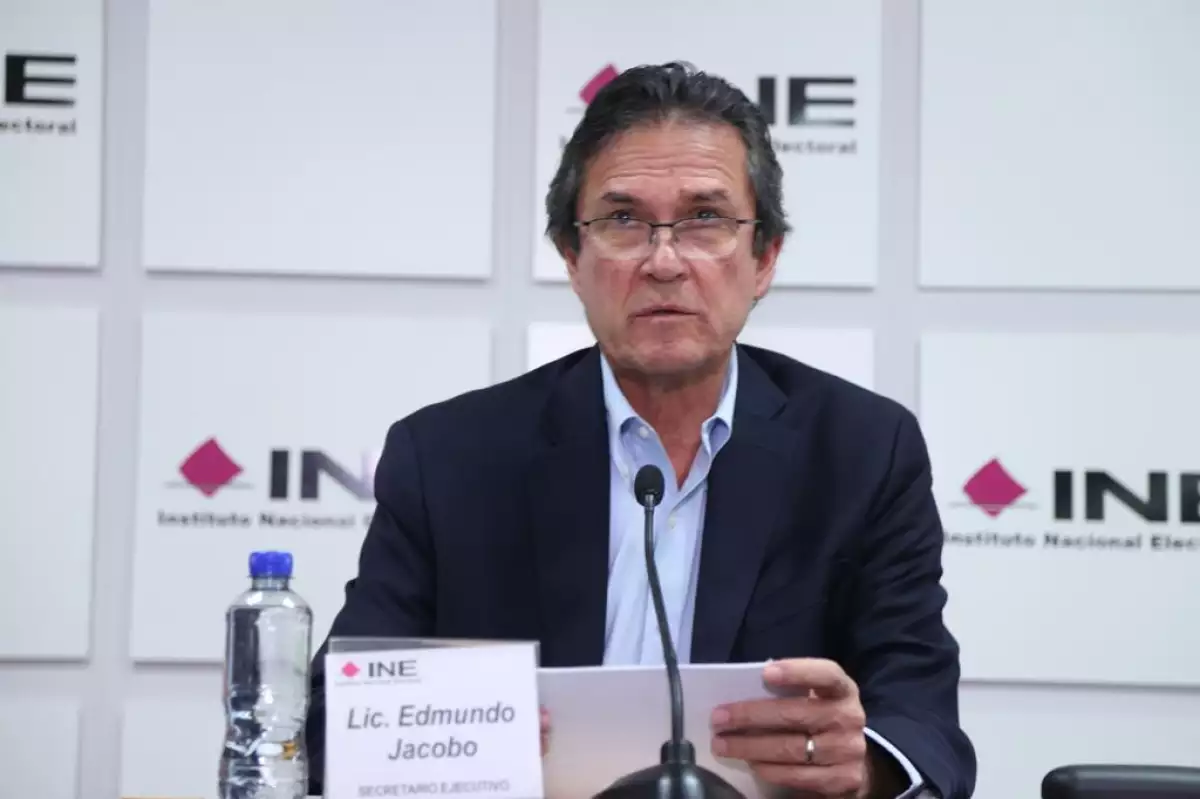 Edmundo jacobo molina