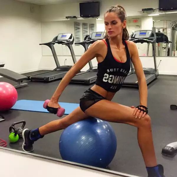 Iza Goulart.