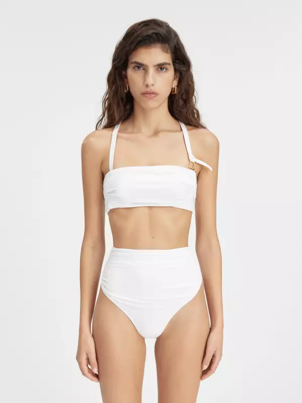 Jacquemus presenta una colección para novias y novios de todas las edades