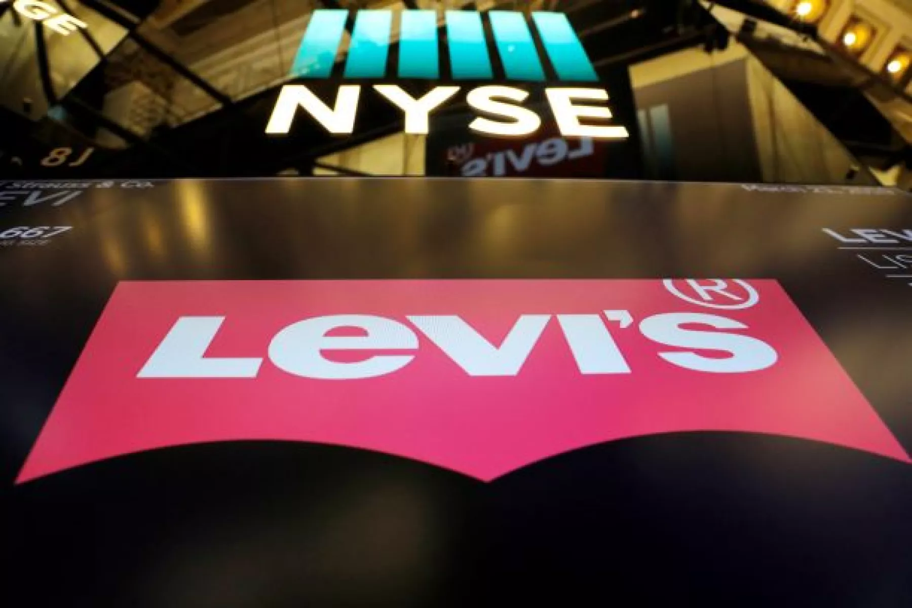 Levis