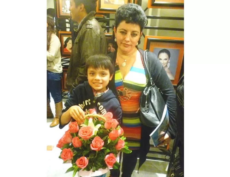 La actriz nos compartió la felicidad que sintió porque su familia la acompañó a la función de su nueva obra “Una semana, nada más”.