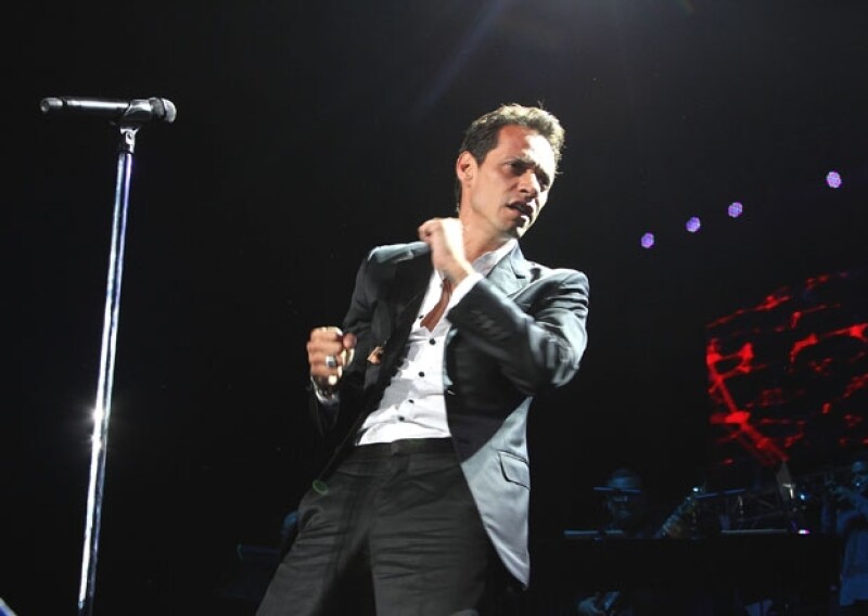 El cantante está en la Ciudad de México y ofrecerá dos conciertos más en el recinto de Reforma.