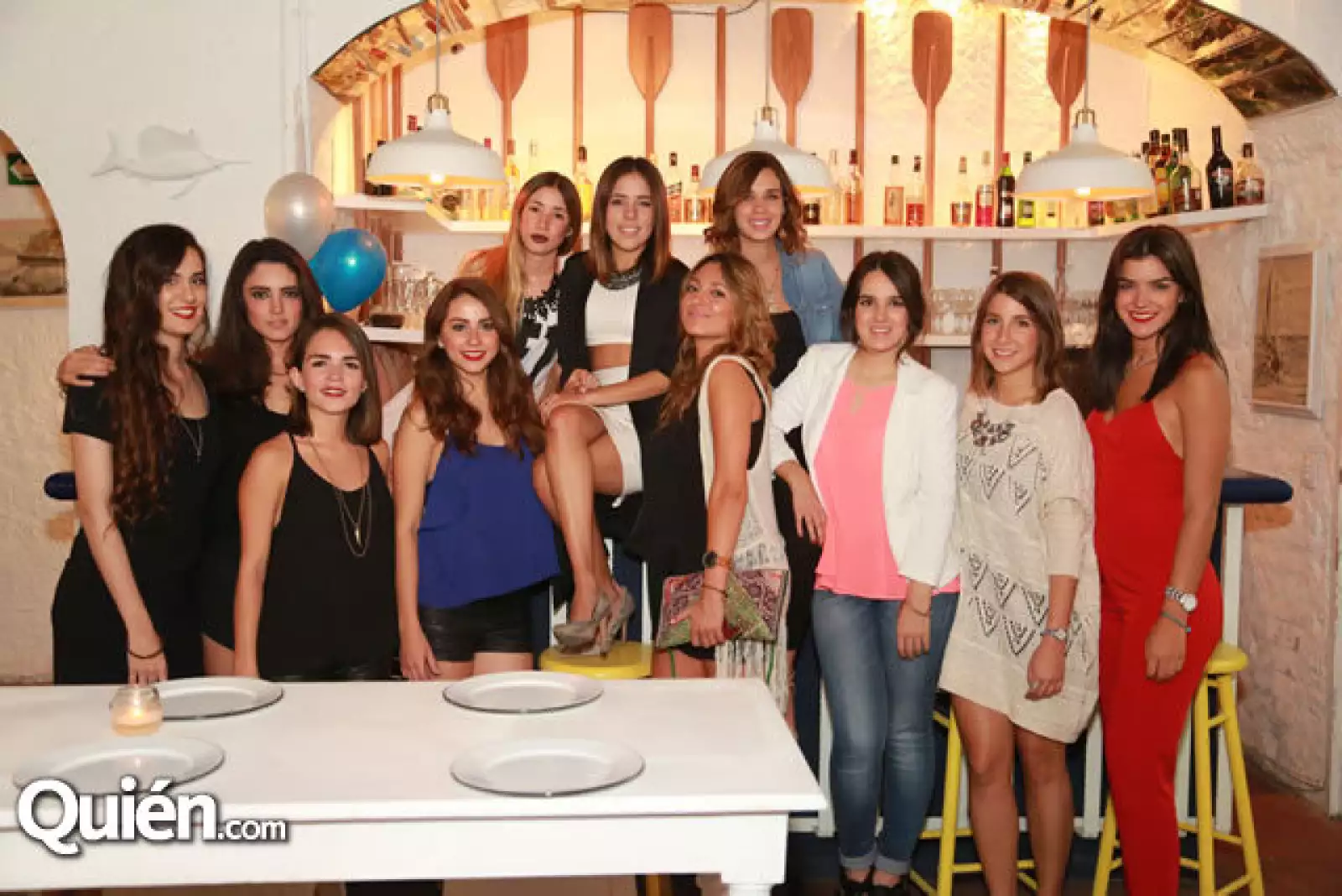 Alexis Espejo y sus amigas