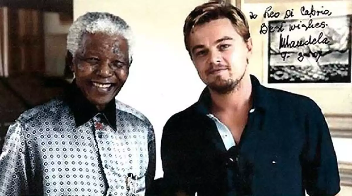 De acuerdo con medios internacionales, el actor iniciará un proceso legal con la finalidad de recuperar una foto que le fue dedicada por el luchador social.