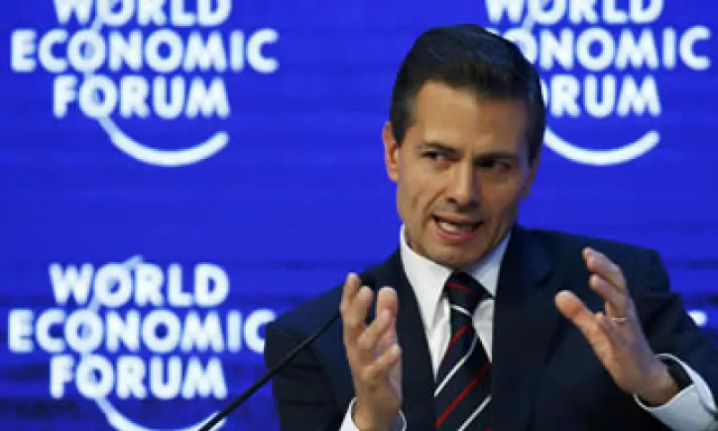 Los precios bajos del petróleo no impiden seguir con la reforma, dice Peña Nieto.(Foto: Reuters )