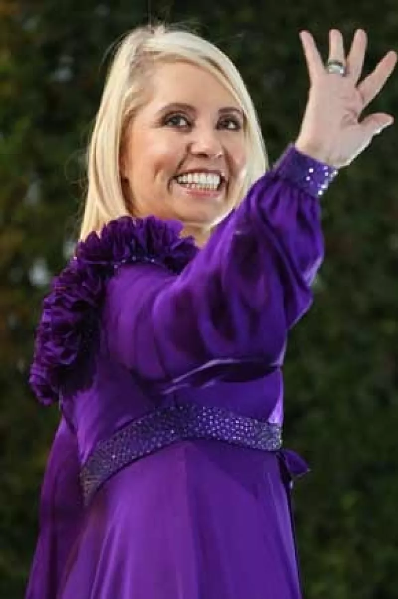 El matutino de Televisa tendrá algunos cambios debido a que la nueva productora será Carla Estrada. Juan José Origel y Alejandro Maldonado son parte del nuevo equipo.