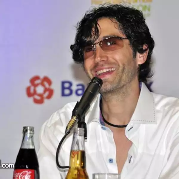 Benny en la presentación del Auditorio Banamex