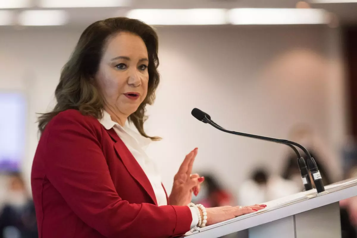 yasmín esquivel