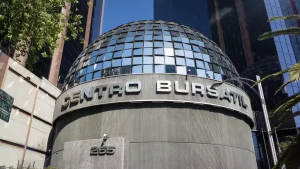 A la baja