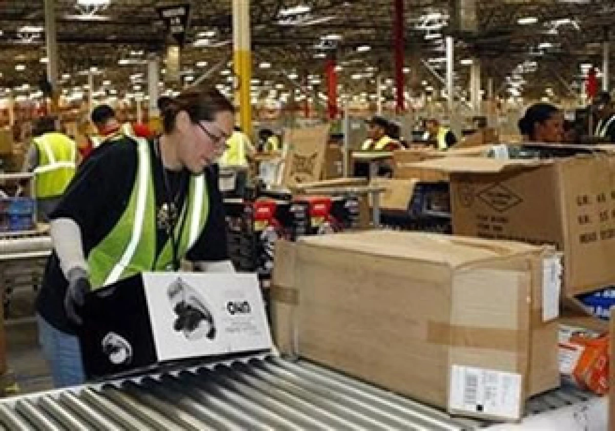 Amazon se vio beneficiada por las compras del fin de año. (Foto: Reuters)