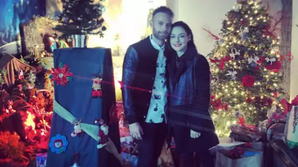 La pareja de recién casados celebró su primera Navidad juntos después de haberse casado a principios de diciembre en Puerto Escondido.