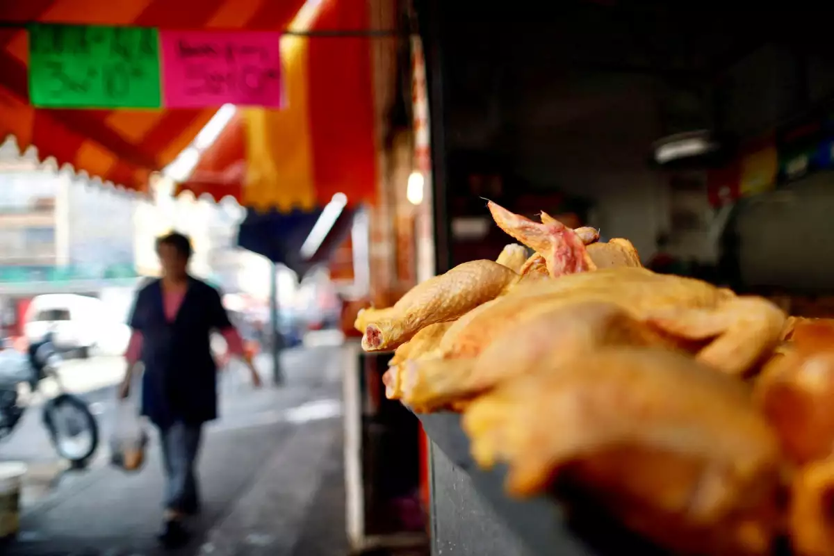 ¿Por qué está tan caro el pollo en México? Estos factores dispararon su precio