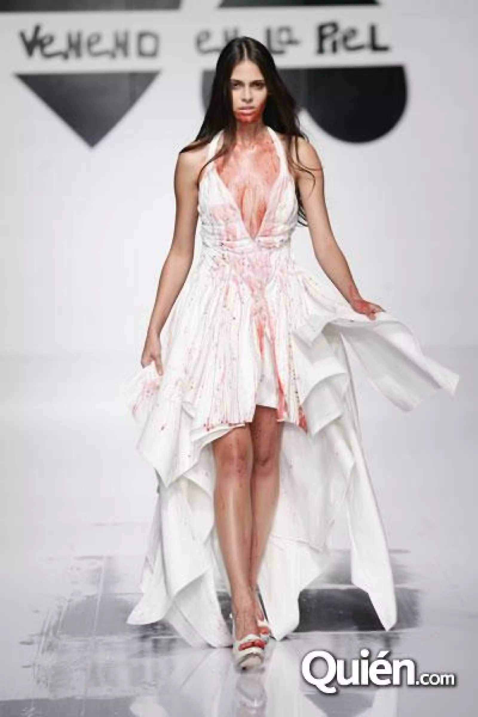 IDM Pasarela Veneno en la piel