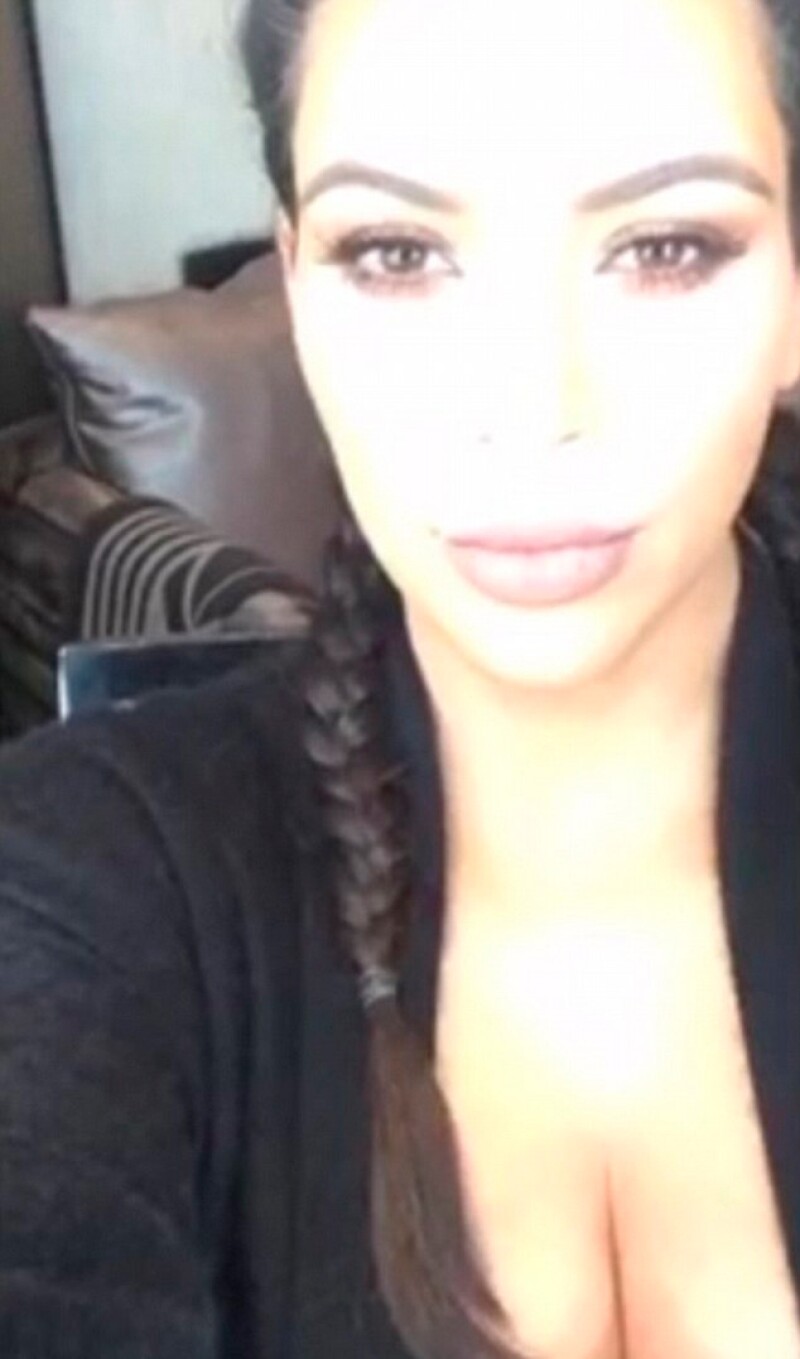 Kim dijo que sus boobs lucían enormes tras ser mamá por segunda ocasión.