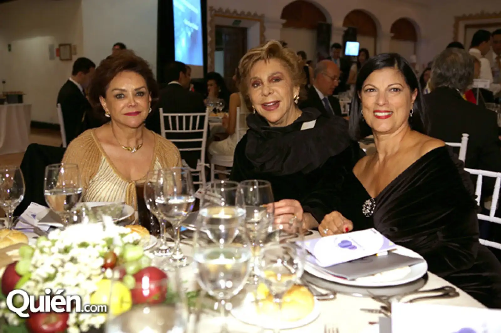 Adriana Salinas, Mireya Terán y Húlya Demiralp