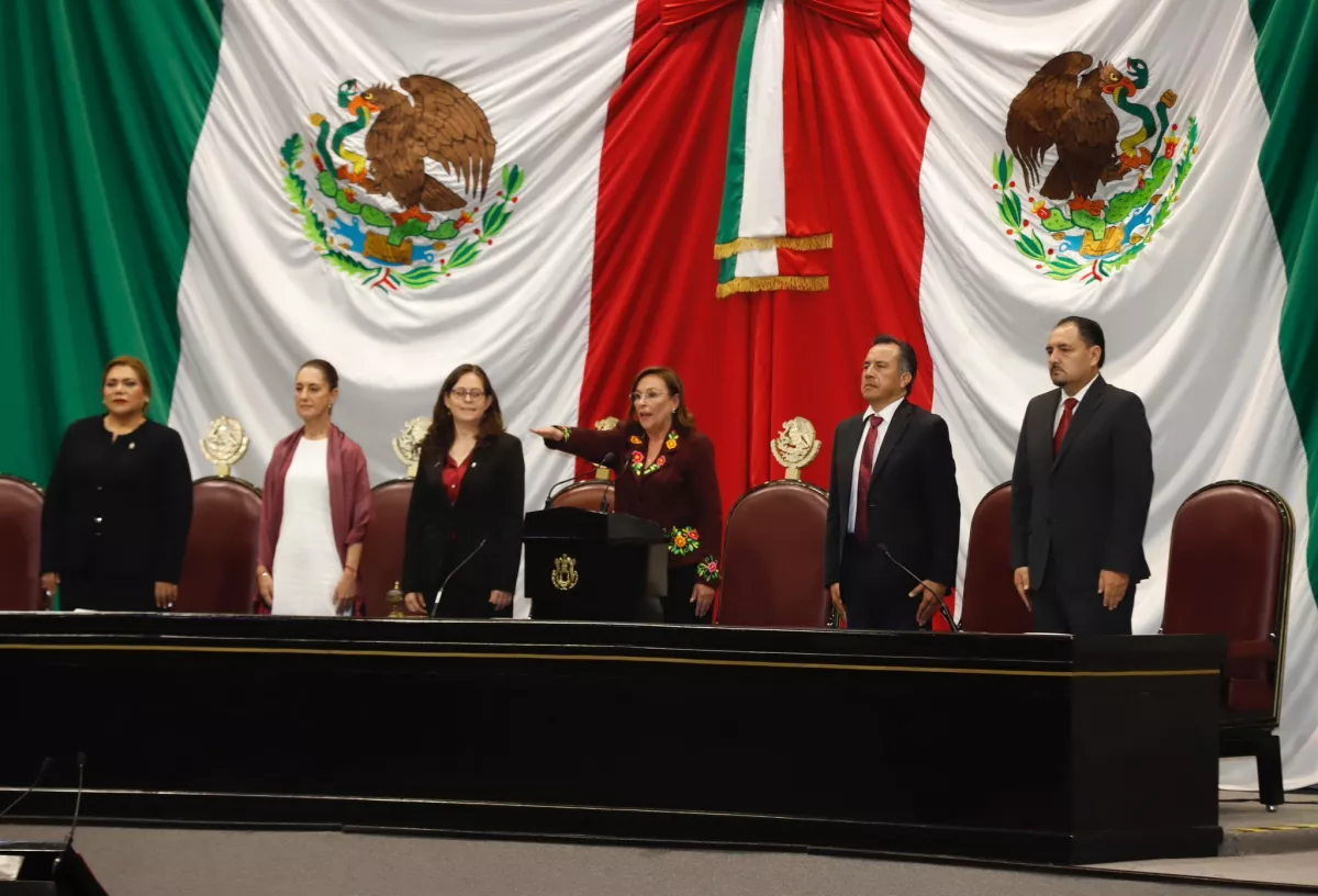 Rocío Nahle toma protesta como gobernadora de Veracruz.