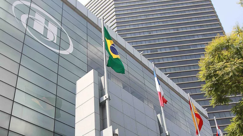 El grupo hotelero cuenta con 16 hoteles, de los cuales nueve son propios y siete son de terceros.