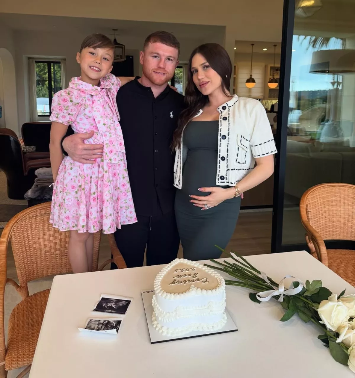 Les tenemos una noticiaaaaaa Nuestra familia crece con nuestra segunda hija te esperamos con mucho amor mi beba tendra una compañera de vida Te amo mucho @canelo Gracias Dios (1).jpg