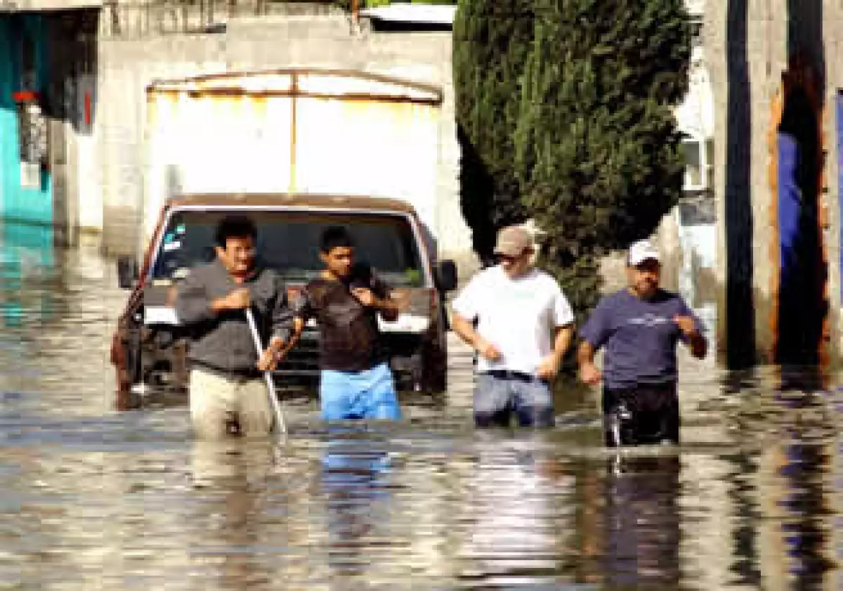 Cuéntanos cómo has hecho para enfrentar las inundaciones. (Foto: Notimex)