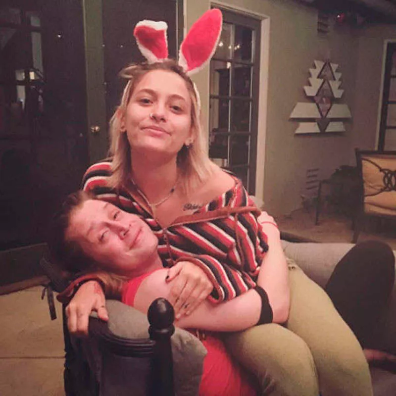 Macaulay Culkin y Paris Jackson
