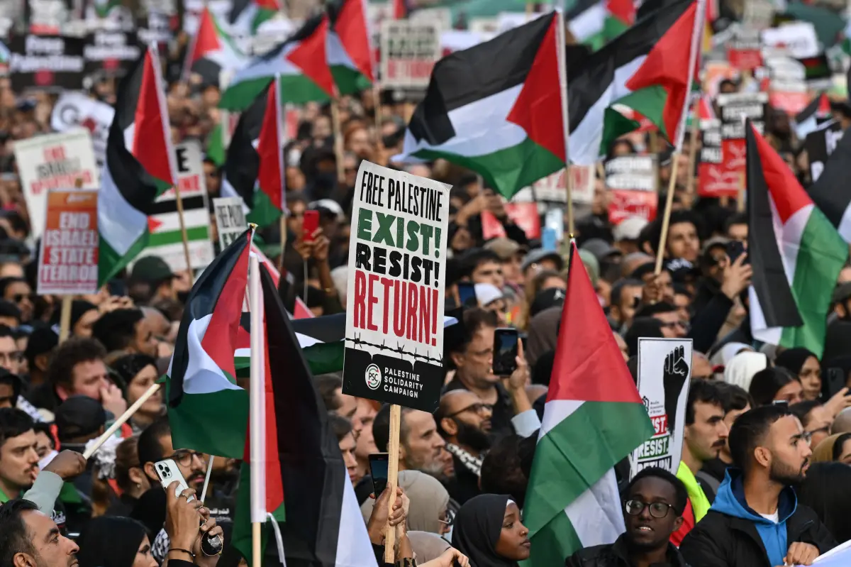 Ciudadanos londinenses se manifestaron a favor del pueblo palestino. 