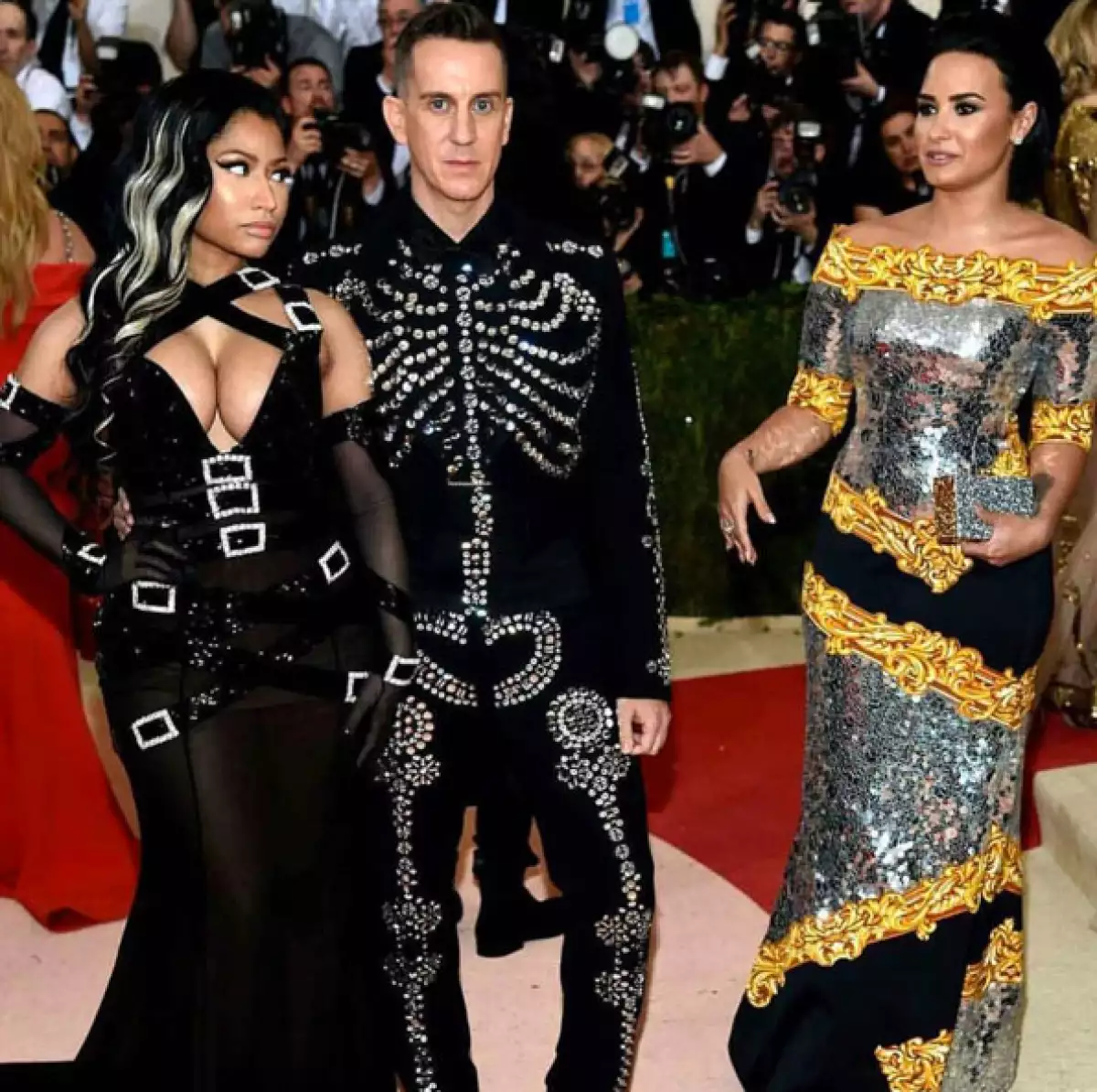 Taylor Swift, Nicki Minaj y Selena Gomez son las famosas con las que la novia de Wilmer Valderrama tiene diferencias.