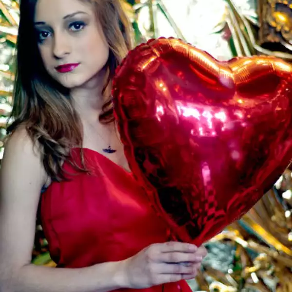 Cecy Gutiérrez en Hellove