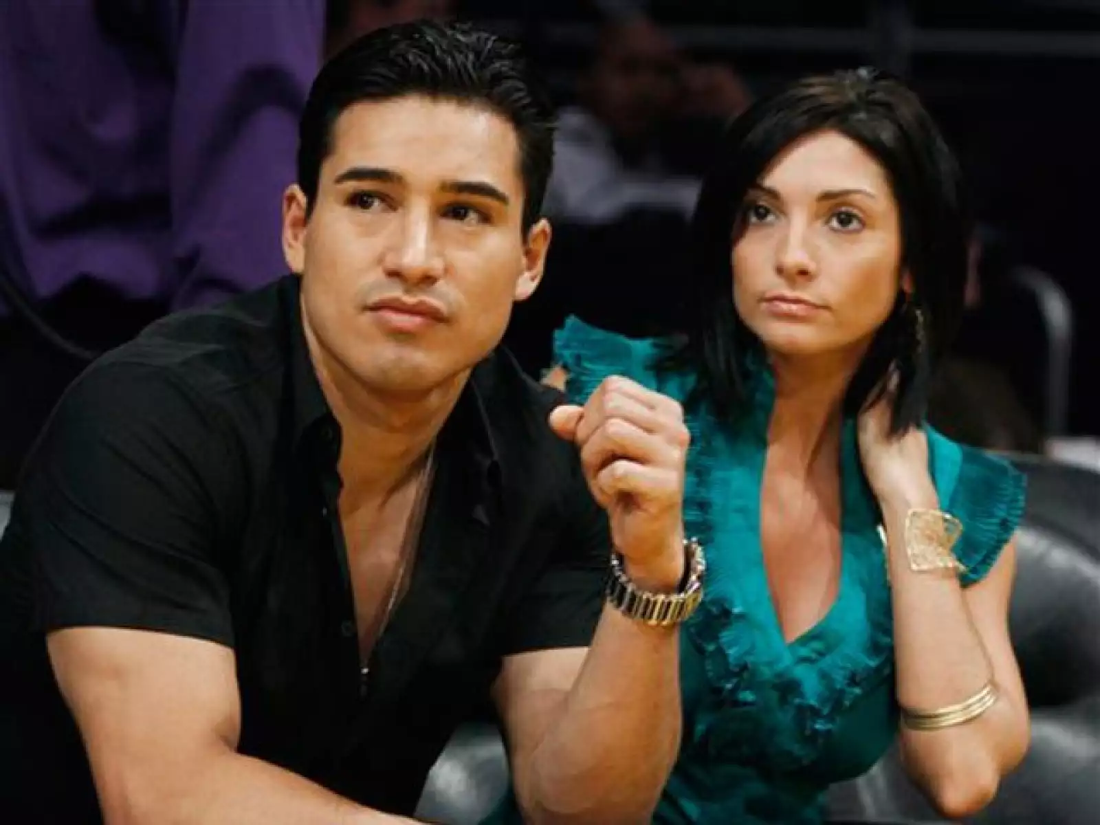 El presentador de televisión Mario Lopez, es otro fanático que gusta asistir a los partidos del equipo de básquetbol de Los Ángeles.