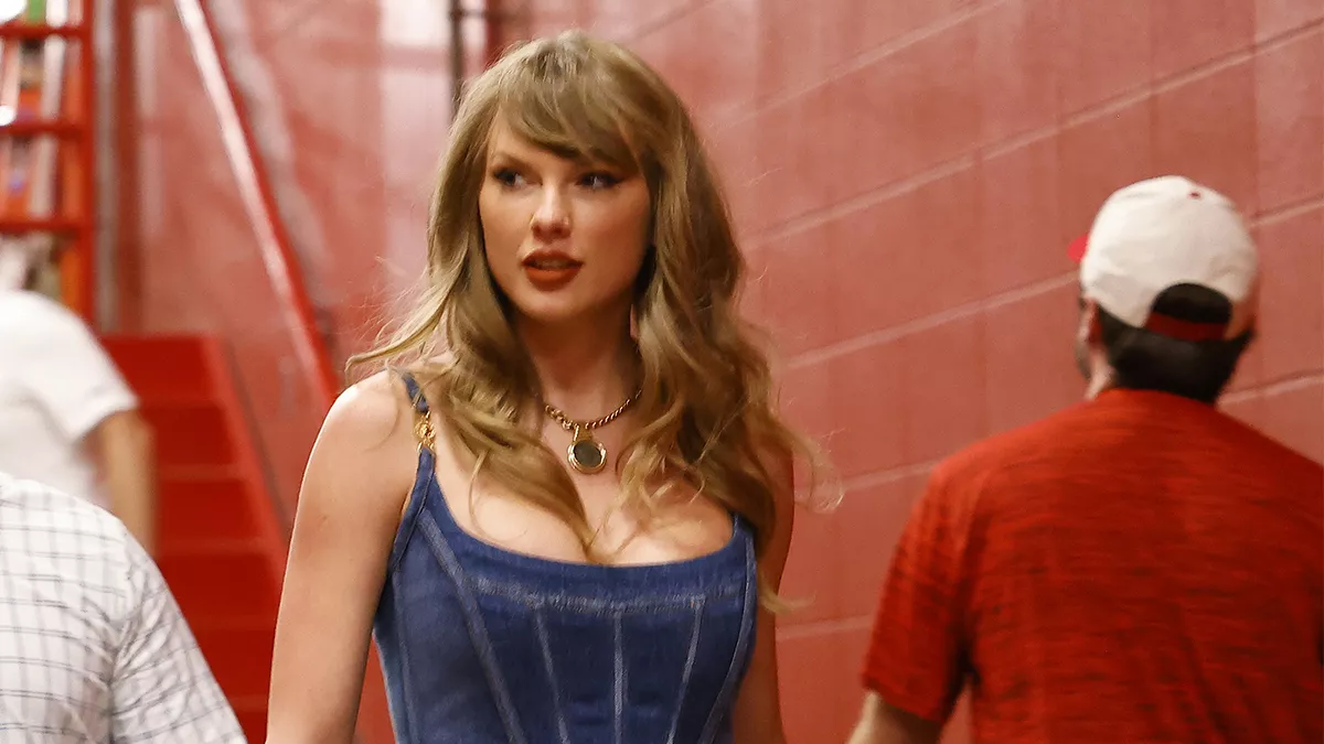 Taylor Swift set mezclilla NFL