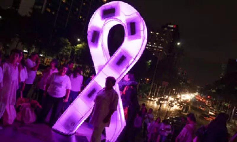 Todas las aseguradoras que ofrecen un seguro de gastos médicos mayores cubren el cáncer de mama. (Foto: Cuartoscuro )