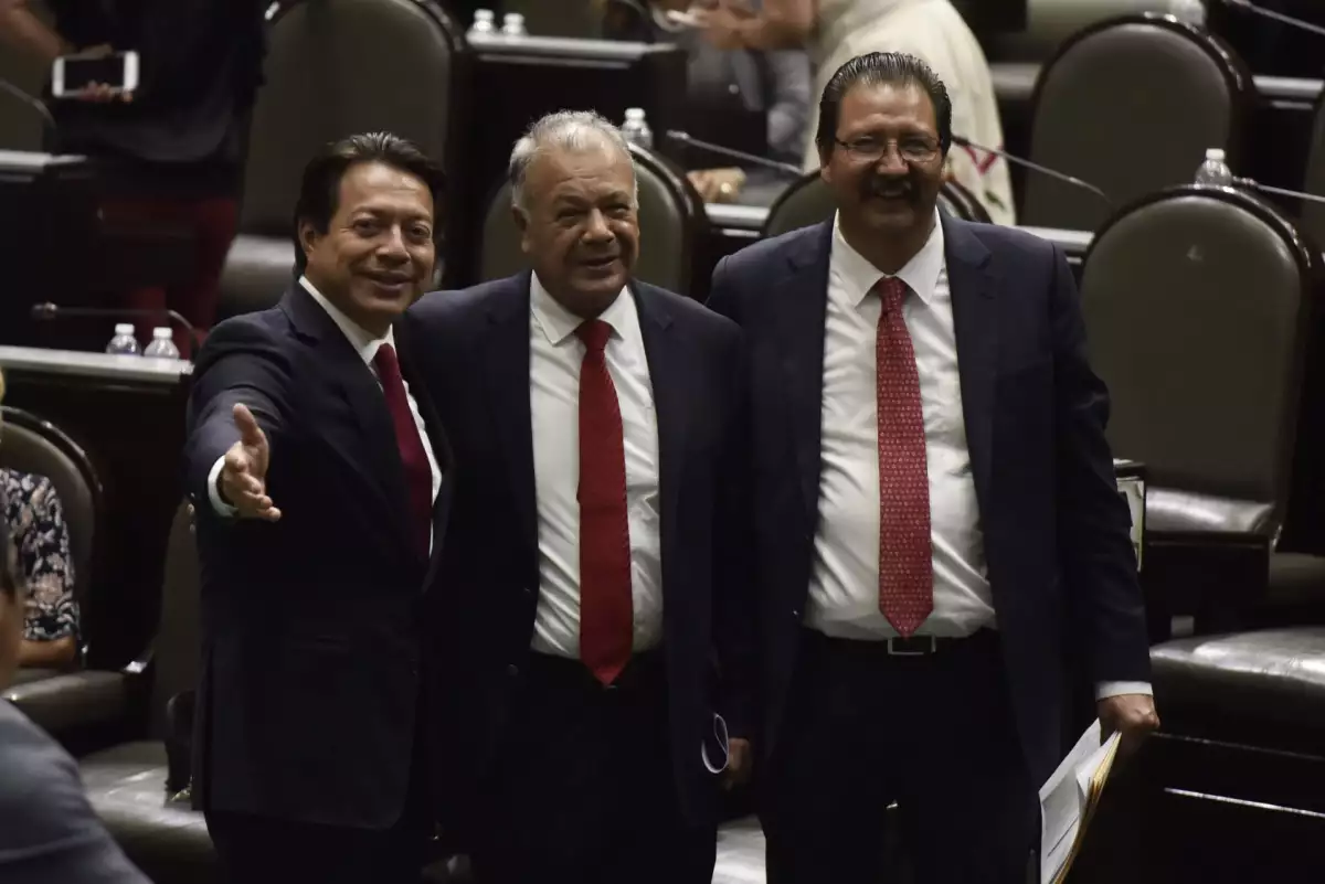 Mario Delgado y los del PT