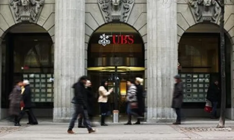 En diciembre, UBS anunció que había recibido una multa por 1,500 millones de dólares de reguladores ante la manipulación de la tasa de interés de referencia. (Foto: Reuters)