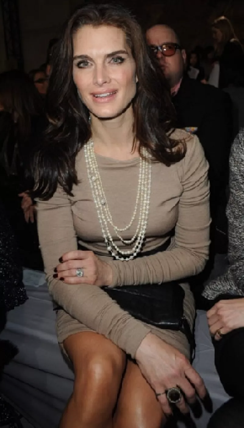 La actriz compró una residencia por más de cuatro millones de euros y sus vecinos se quejan por los ruidos que hacen los trabajadores que ella contrató; comienzan a trabajar a las seis de la mañana.