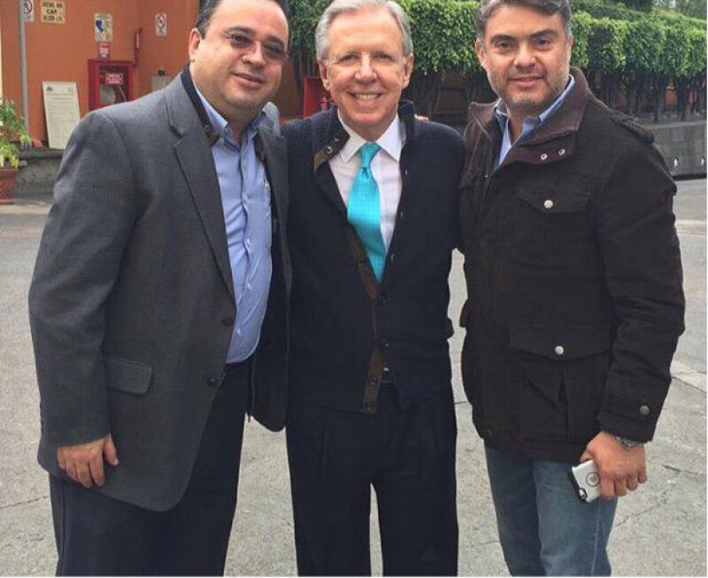 El productor (del lado izquierdo) intentó defender a los conductores de hoy, sin embargo, le resultó contraproducente.