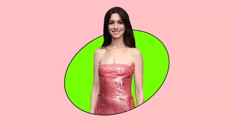 Anne Hathaway mantiene su lugar como icono de la moda con estos dos looks