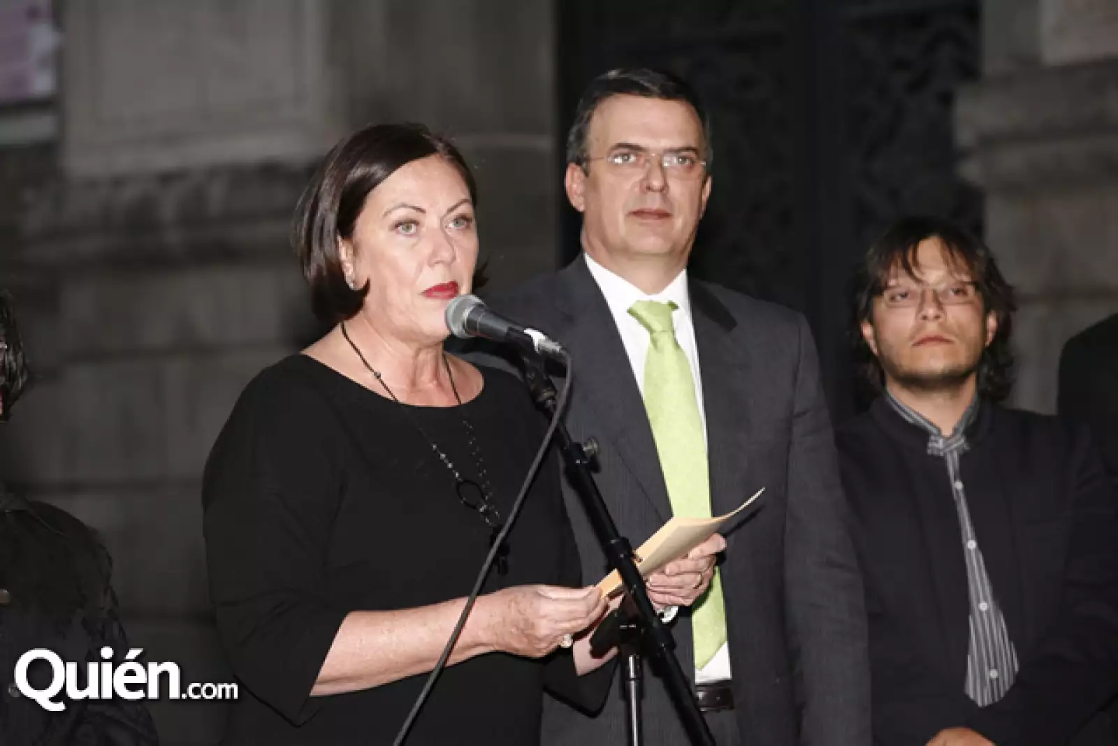 Elena Cepeda, Marcelo Ebrard y Rivelino