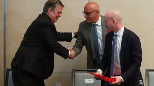 Gobierno y oposición de Venezuela en México