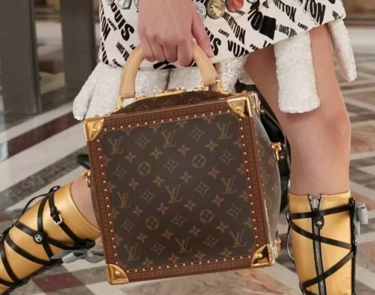 Monogram de la maison Louis Vuitton.
