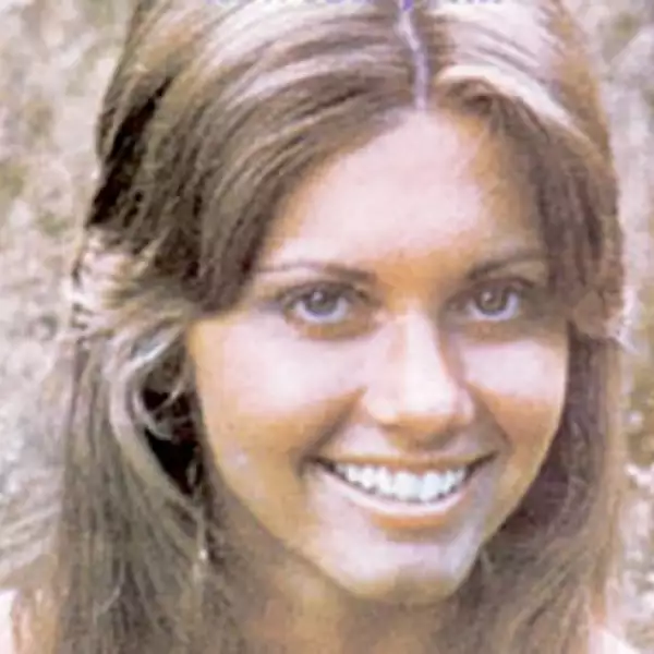 La cantante y actriz británica ,