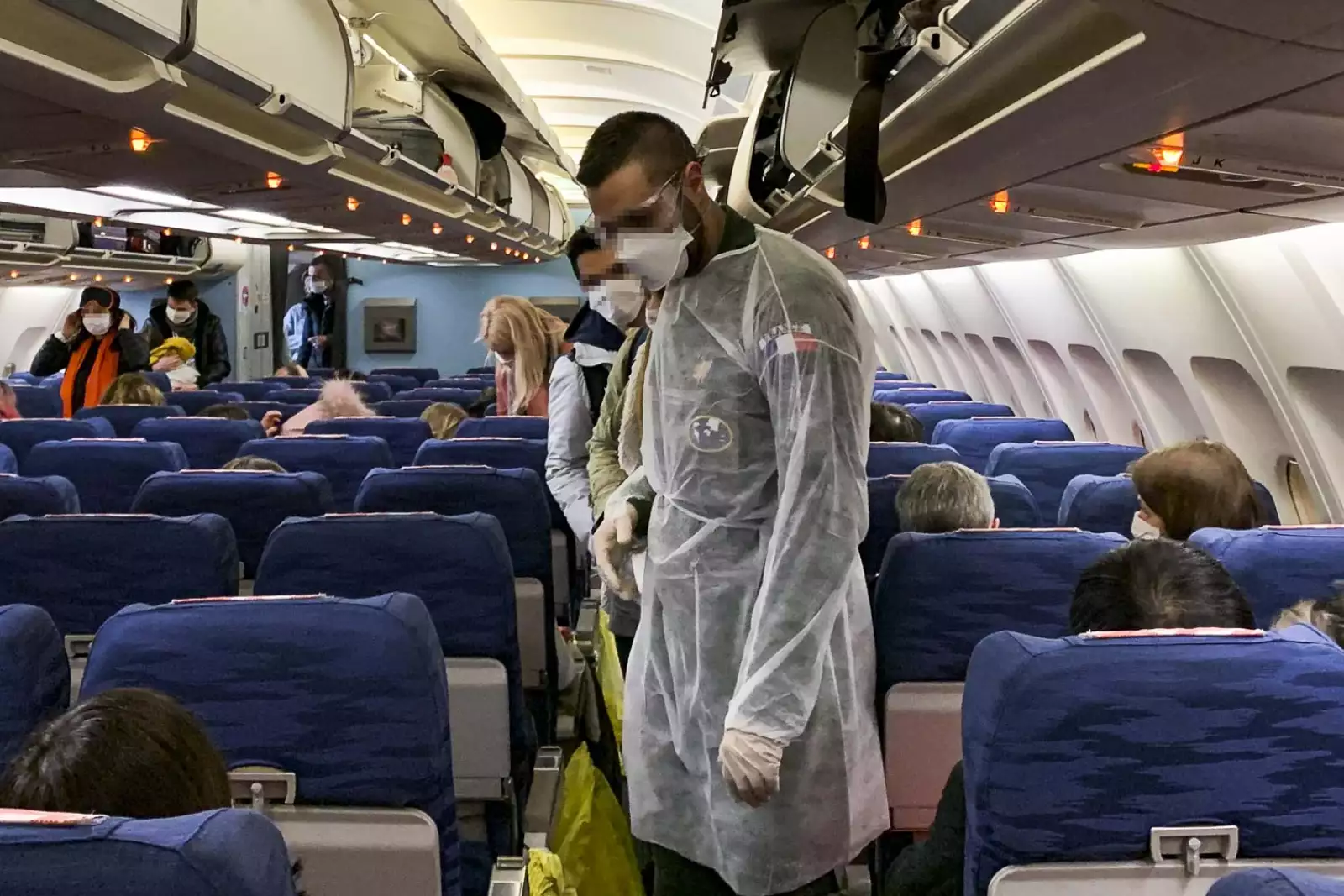 CHINA-FRANCE-HEALTH-VIRUS-TRANSPORT-AVIATION-REPATRIATION