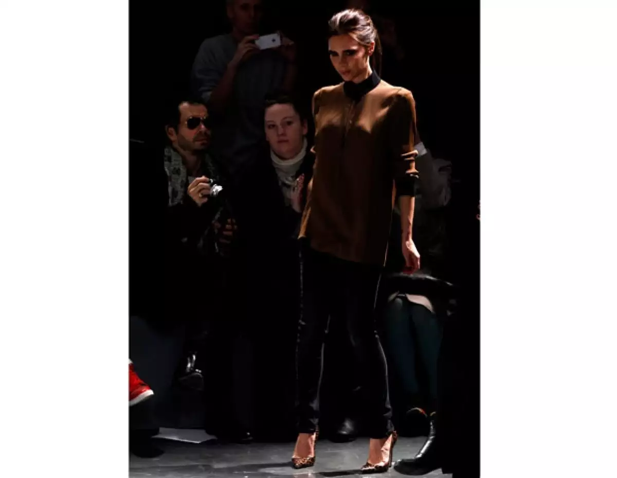 La diseñadora presentó su segunda colección en la Semana de la Moda de Nueva York, la cual fue bien recibida y plasma en gran medida lo que es la propia creadora.