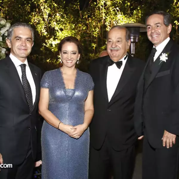 Miguel Ángel Mancera ,Claudia Ruiz Massieu, Carlos Slim y Daniel Goñi