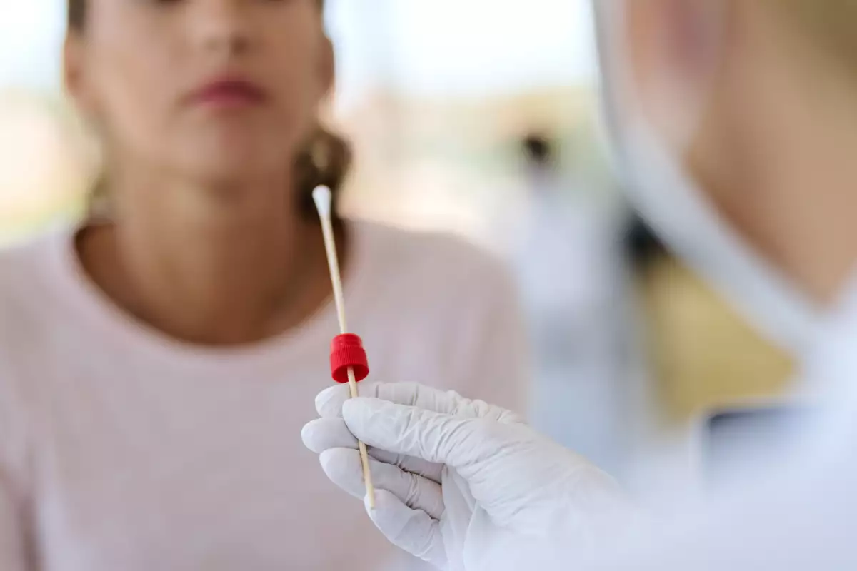 Kabla distribuye pruebas para detectar el COVID-19. (iStock)
