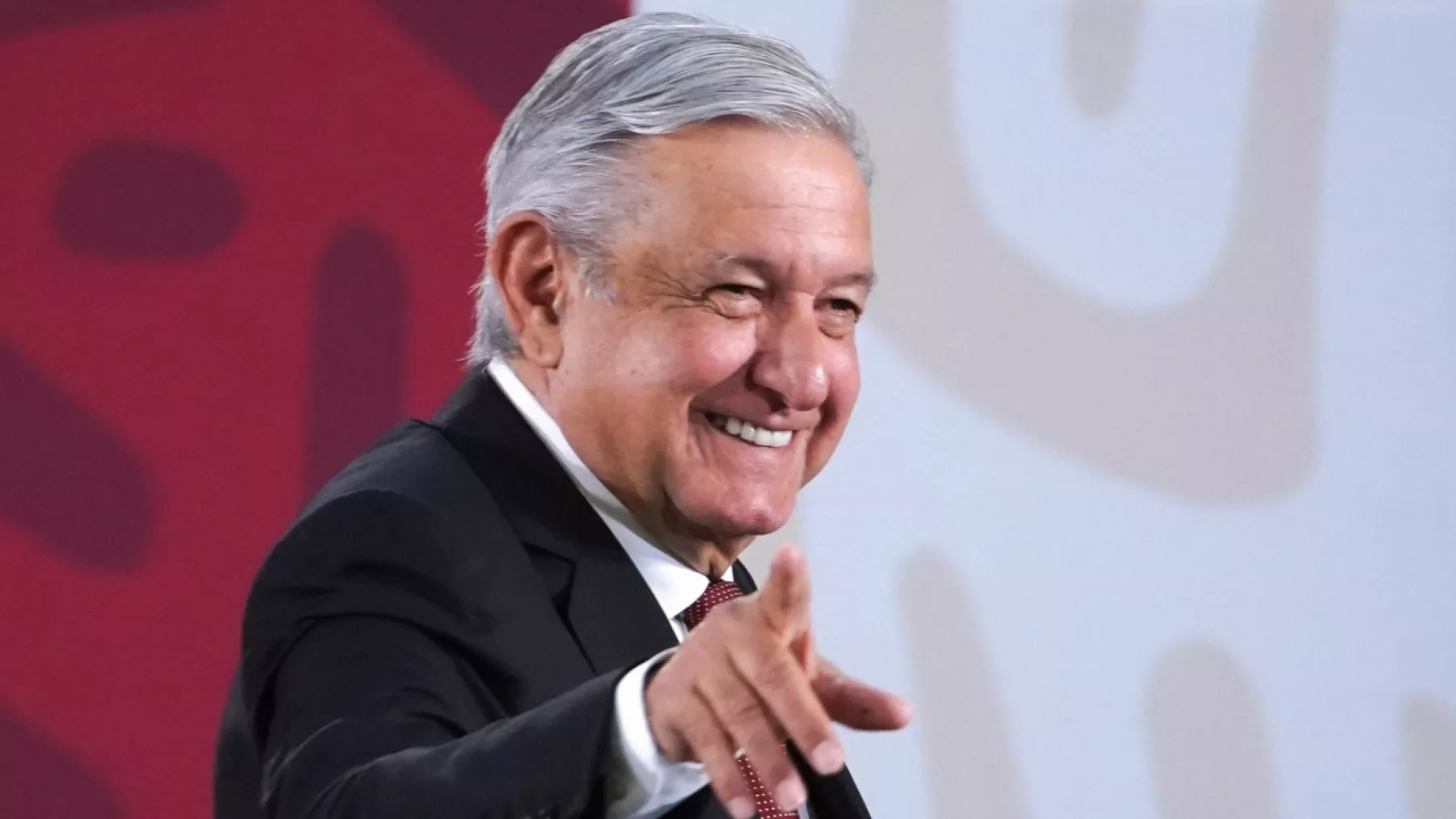 AMLO y la cuarta transformación.jpeg