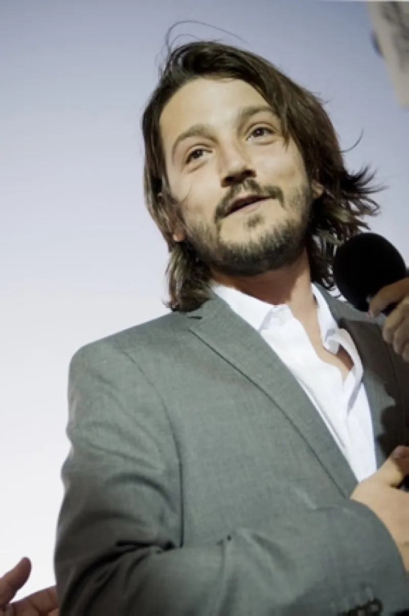 El actor está emocionado por su doblaje en la cinta animada `Operación escape´ pues sabe que a sus hijos Jerónimo y Fiona, la disfrutarán mucho.